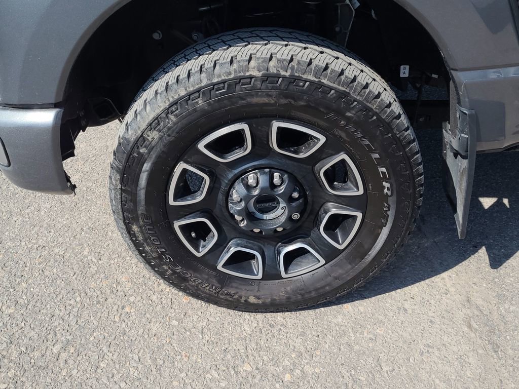 Used 2024 Ford F250 Platinum AWD/4WD image 4