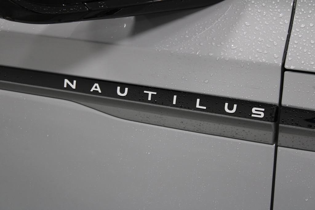 New 2026 Lincoln Nautilus Reserve w/ Jet Appearance Package image 11