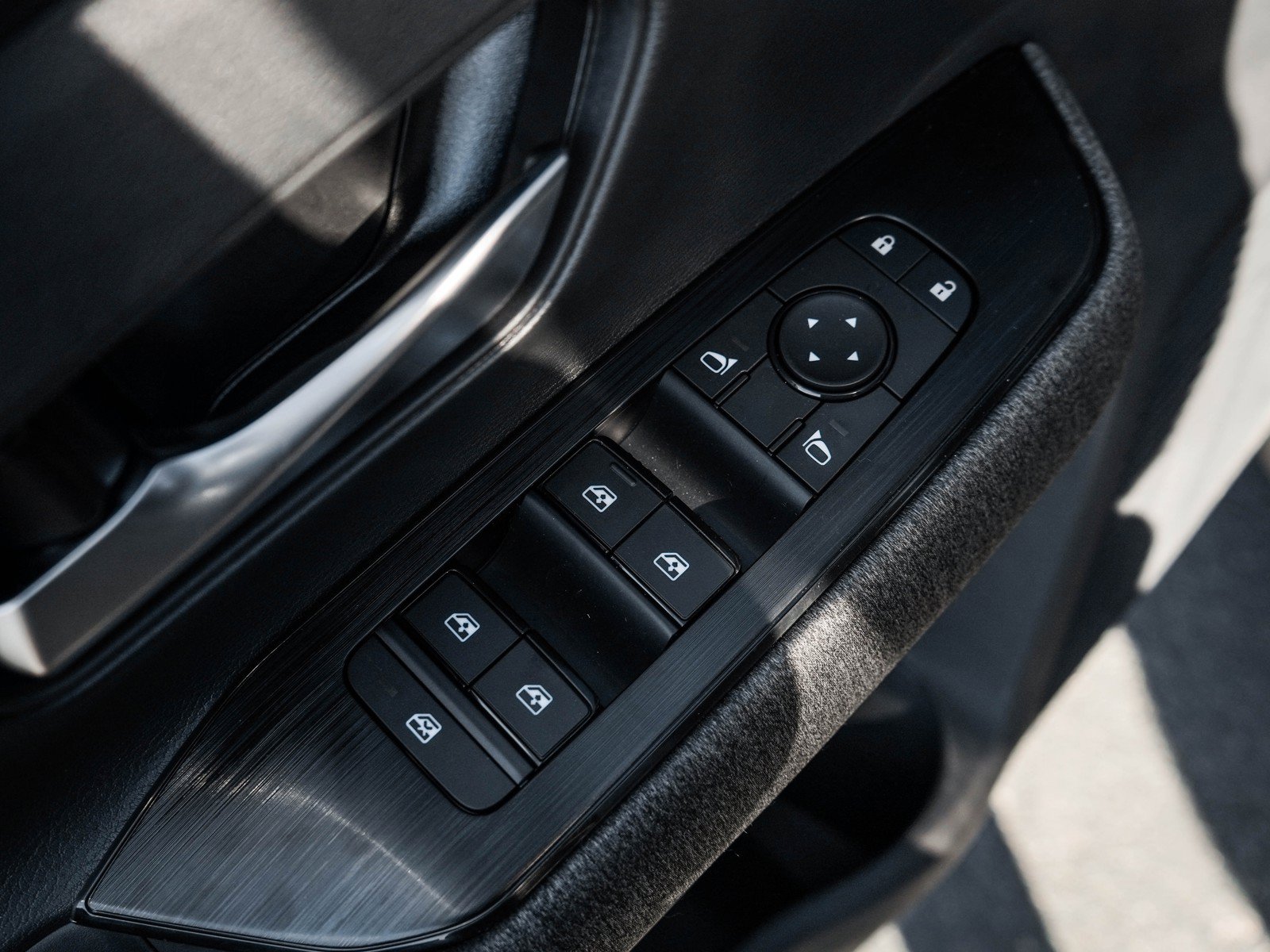 New 2027 Nissan Kicks SV AWD/4WD image 16