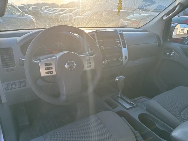 Used 2014 Nissan Frontier SV RWD image 12