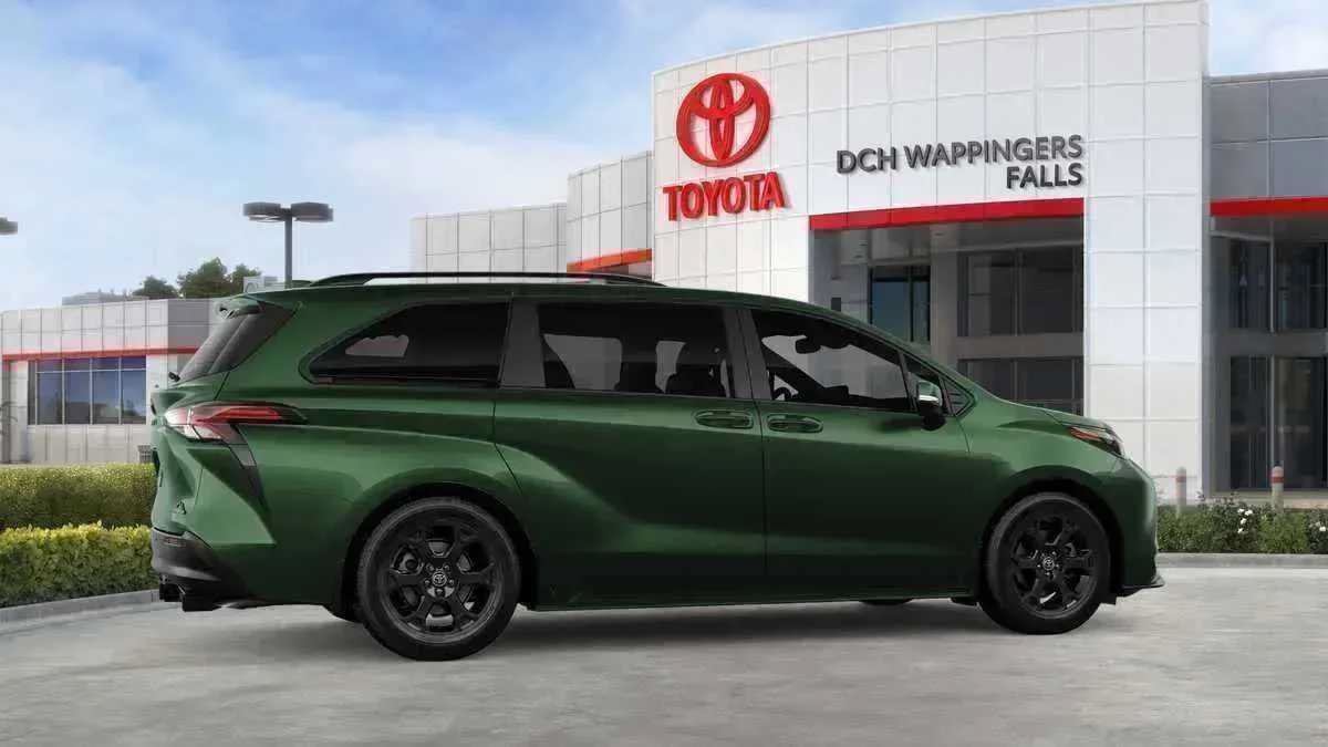 New 2026 Toyota Sienna XLE Woodland Edition AWD/4WD image 11