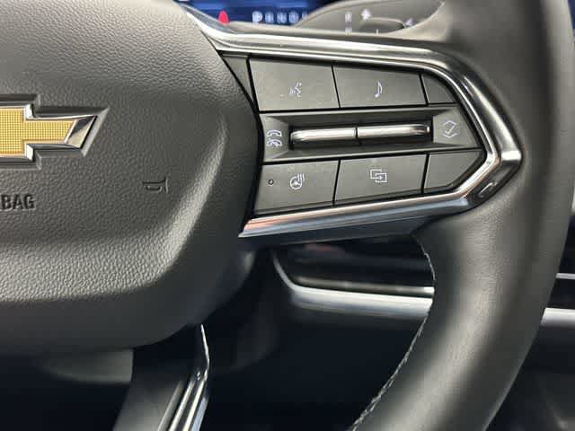 Used 2026 Chevrolet Equinox LT FWD image 18