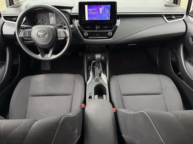 Used 2025 Toyota Corolla LE FWD image 11