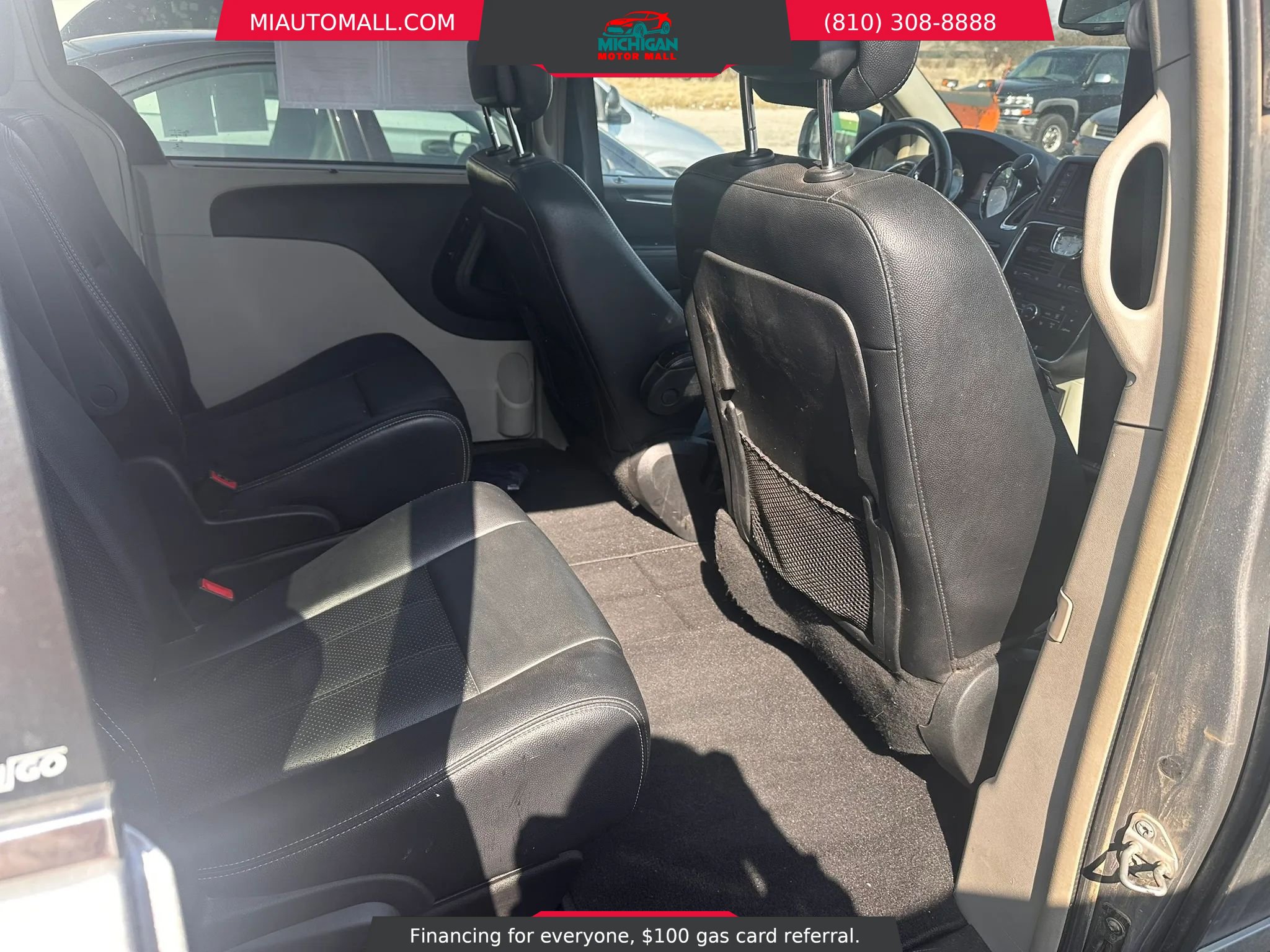 Used 2014 Chrysler Town & Country Touring-L w/ Driver Convenience Group image 26