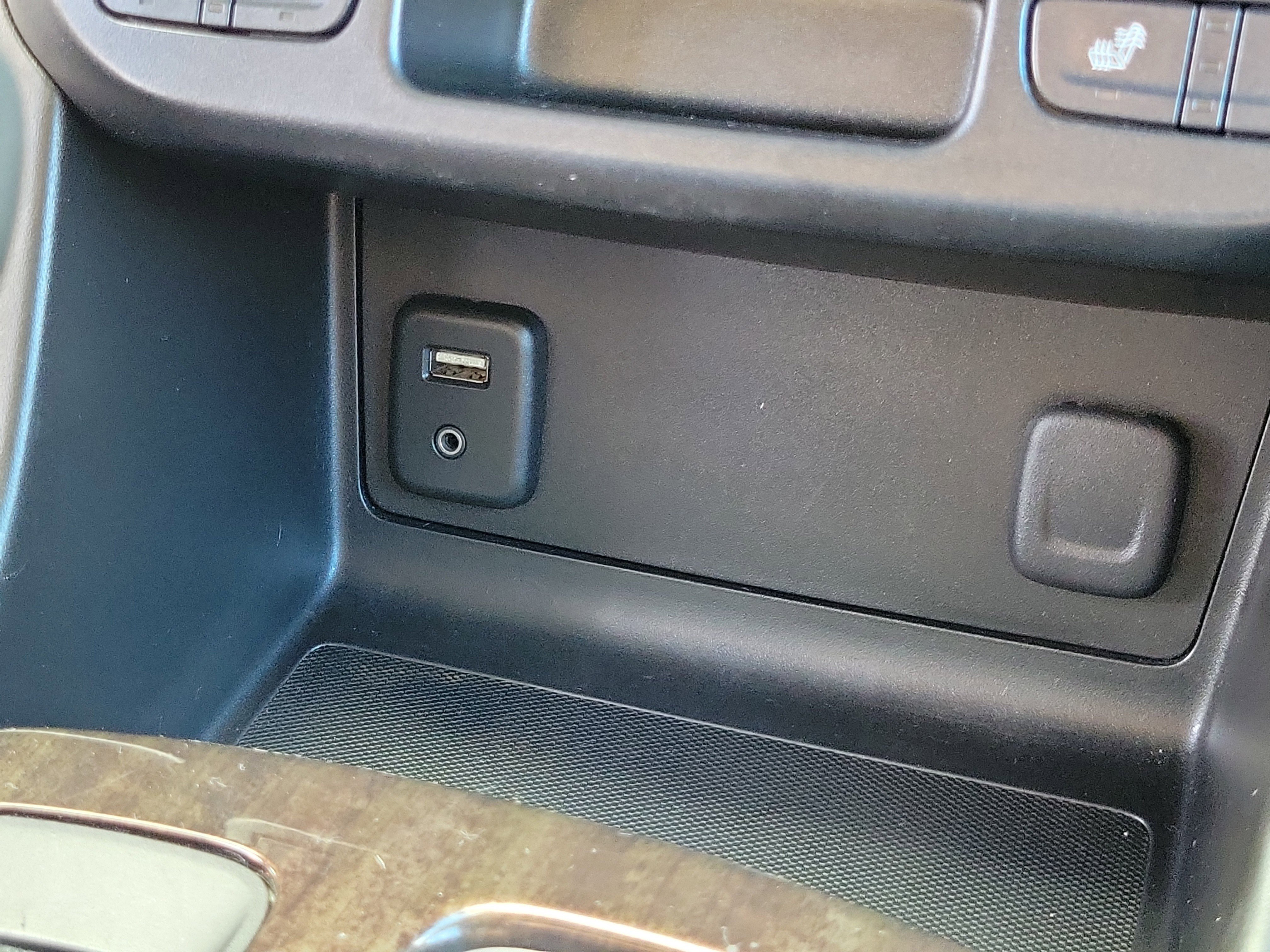 Used 2017 GMC Canyon SLT w/ Driver Alert Package image 24