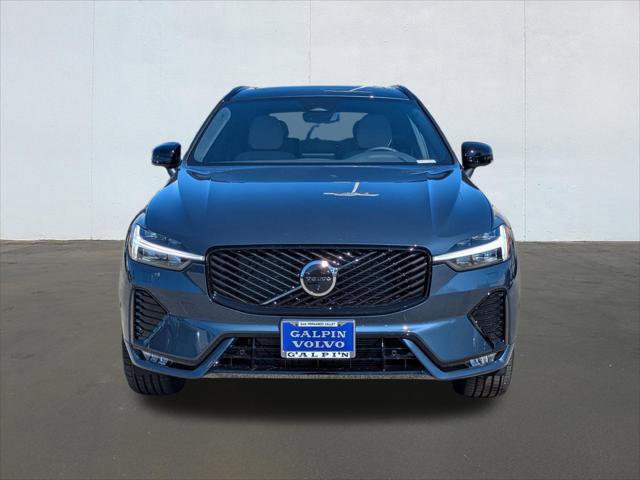 New 2026 Volvo XC90 B6 Core image 4