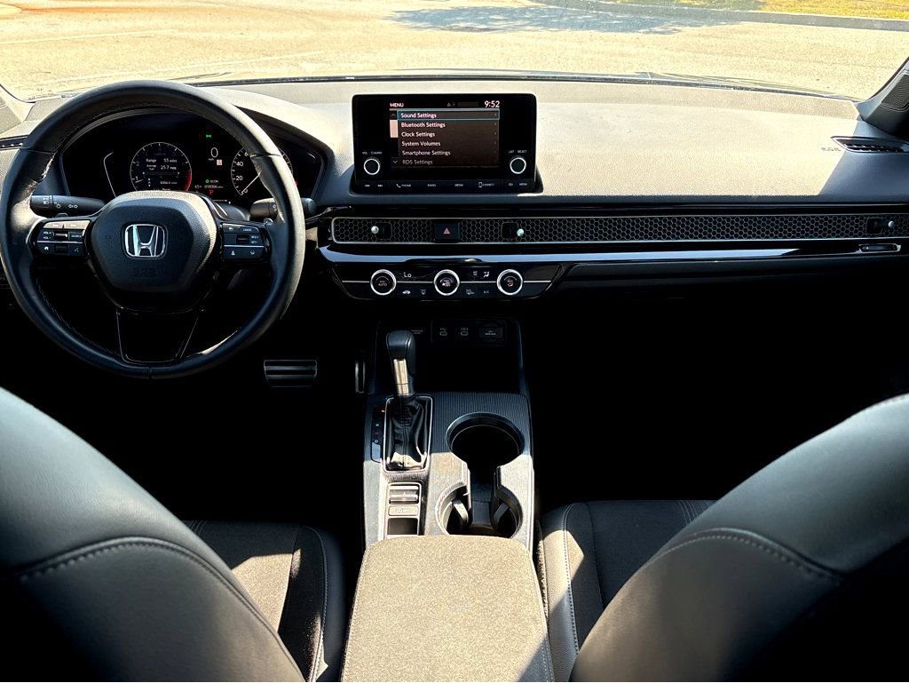 Used 2025 Honda Civic Sport image 3