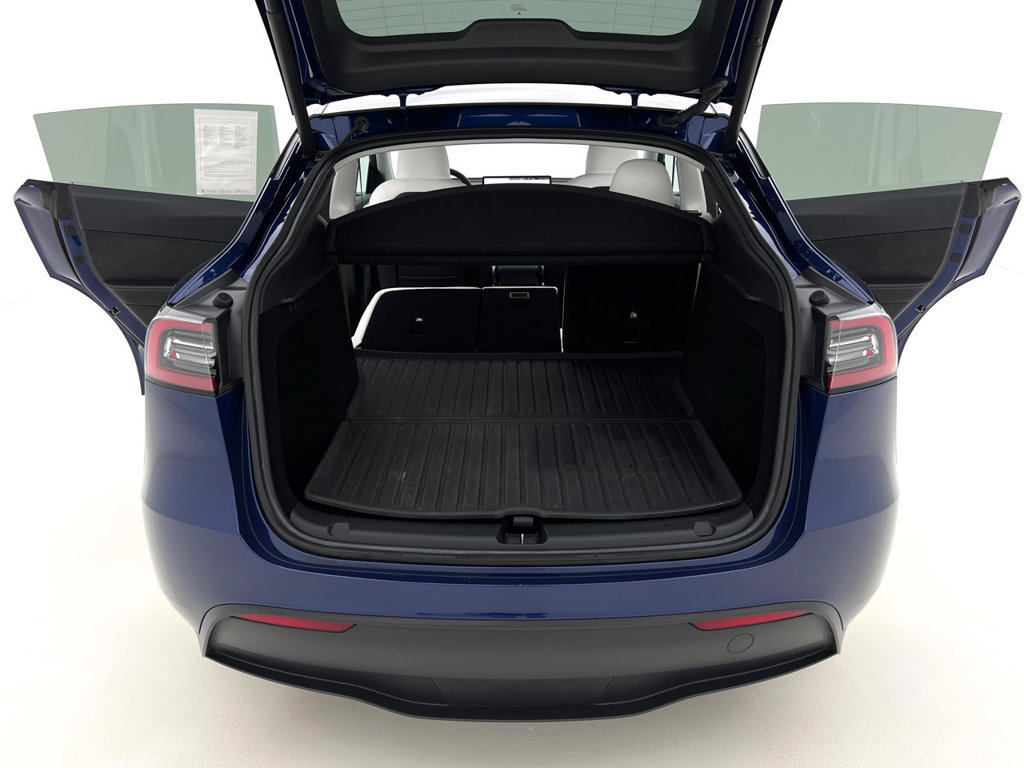 Used 2023 Tesla Model Y Long Range AWD/4WD image 25