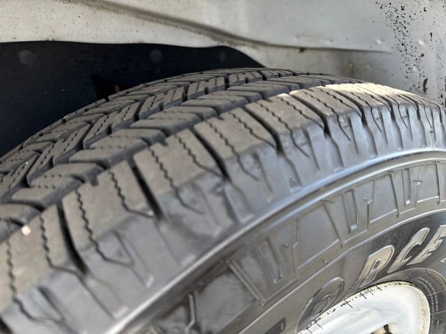 Used 2015 Chevrolet Express 2500 LT w/ LT Preferred Equipment Group RWD image 31