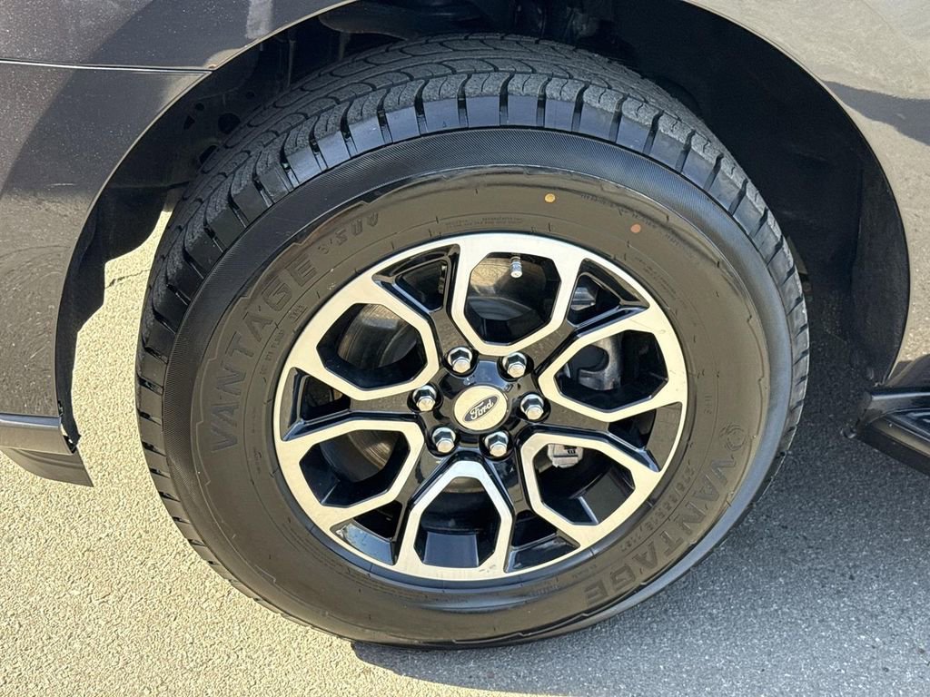 Used 2024 Ford Expedition Max XLT image 31