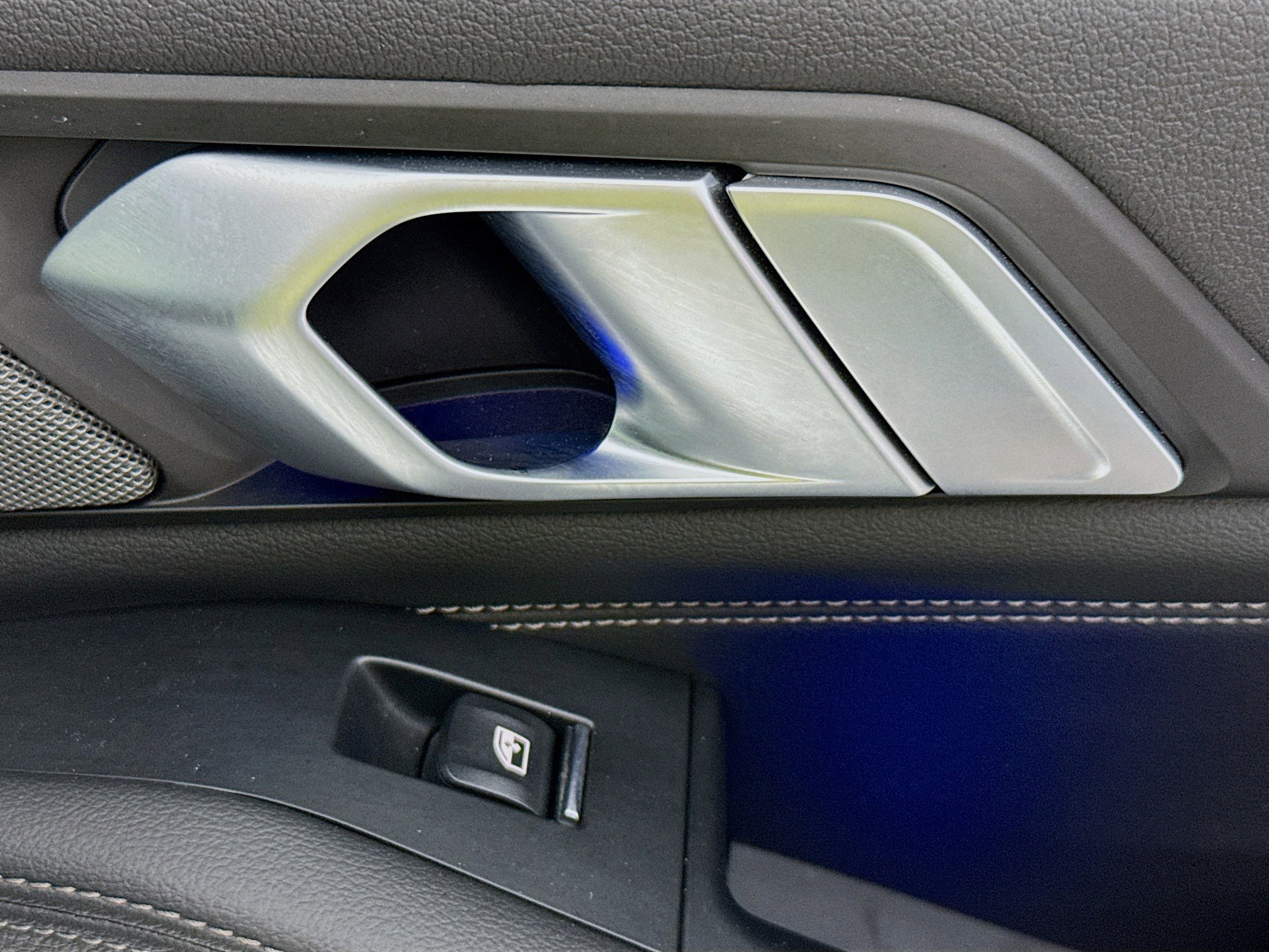 Used 2022 BMW X5 M50i w/ Parking Assistance Package image 30