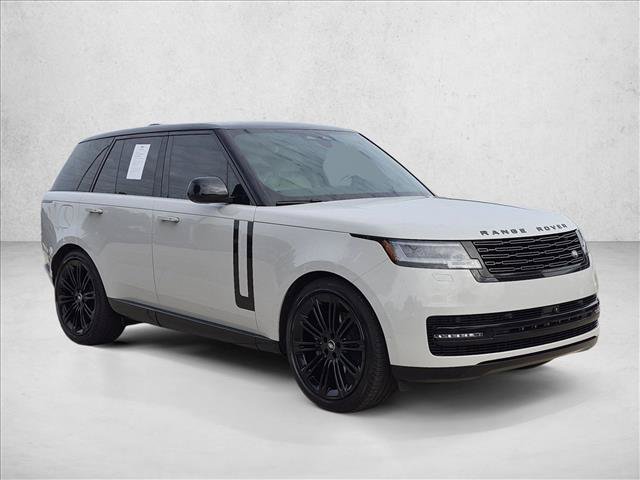 Used 2024 Land Rover Range Rover SE AWD/4WD image 3