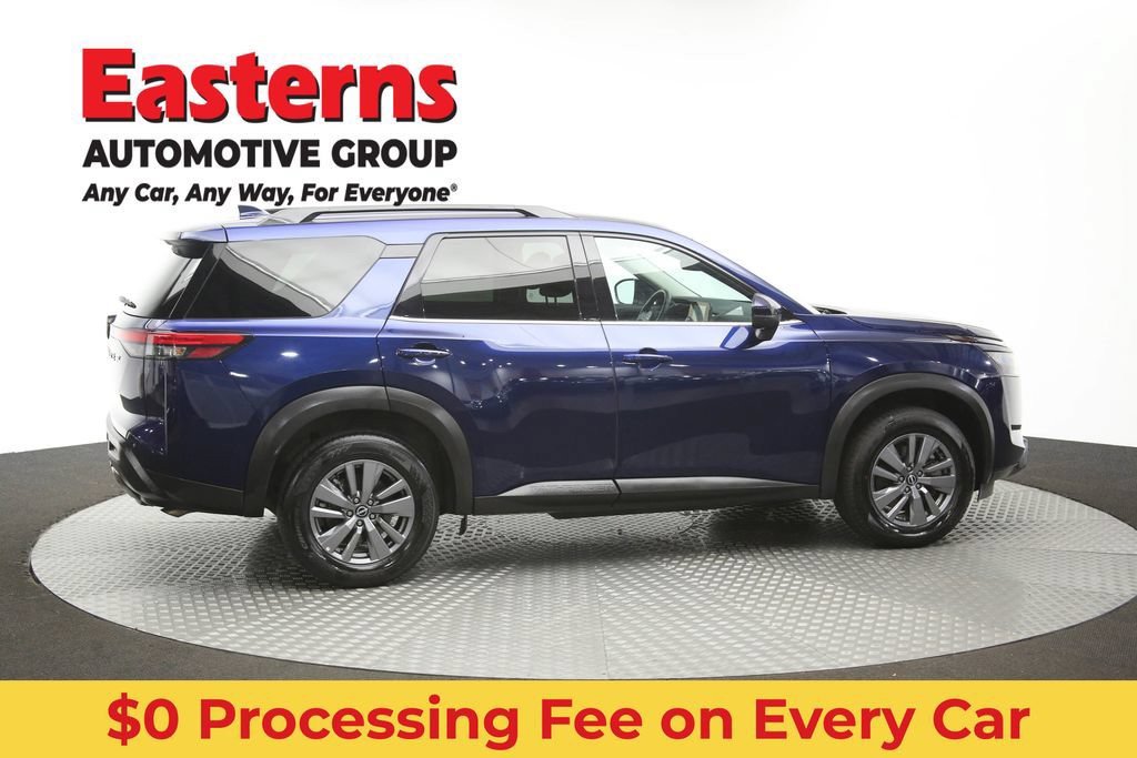 Used 2025 Nissan Pathfinder SV FWD image 43