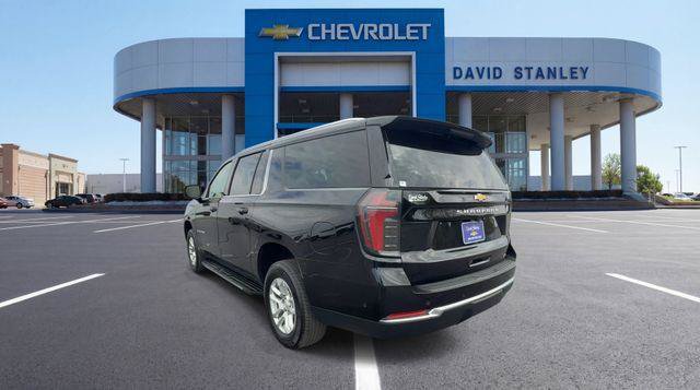 Used 2025 Chevrolet Suburban LT AWD/4WD image 6