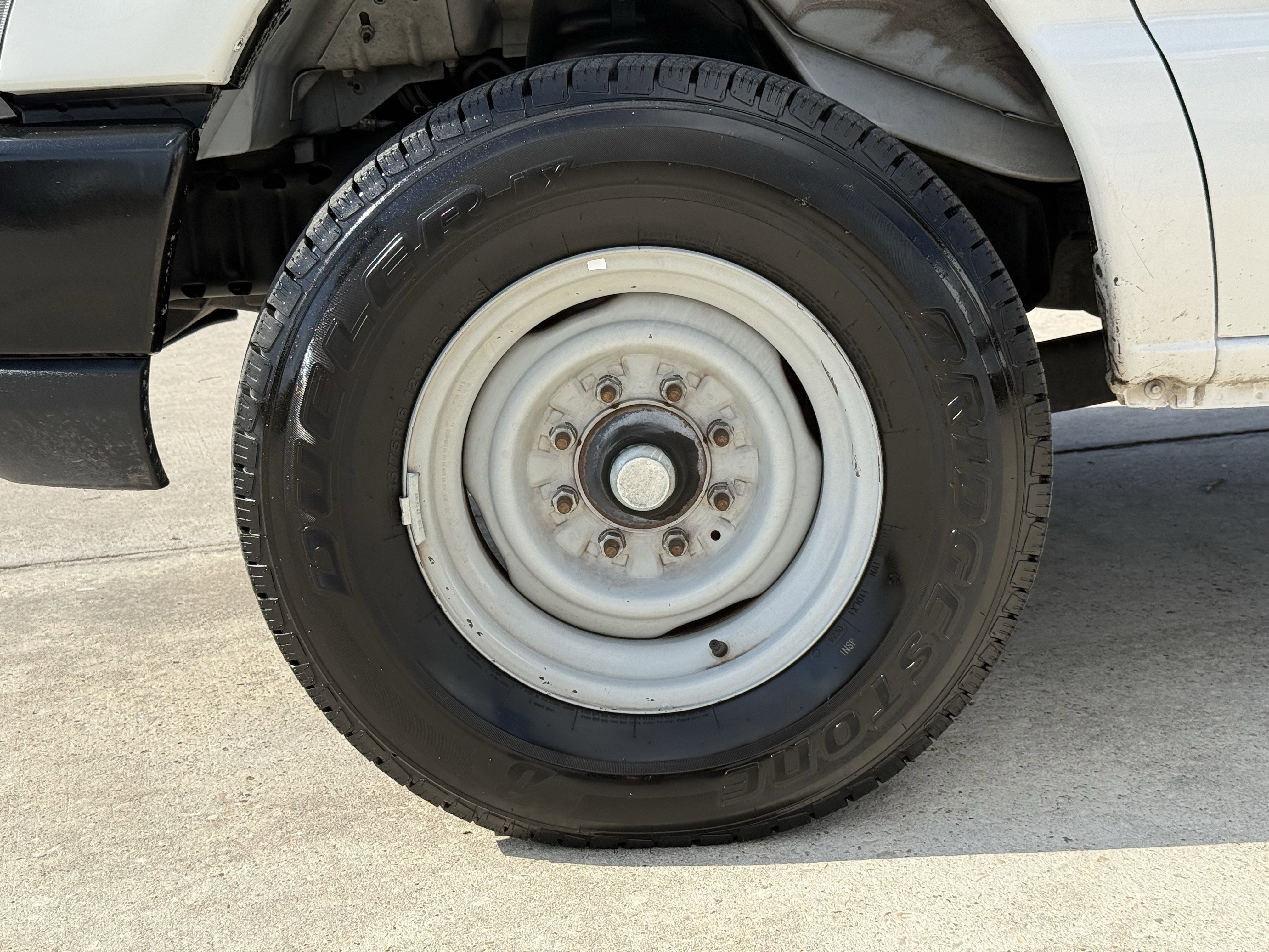 Used 2019 Ford E-350 and Econoline 350 Super Duty w/ Power Windows & Locks Group image 12