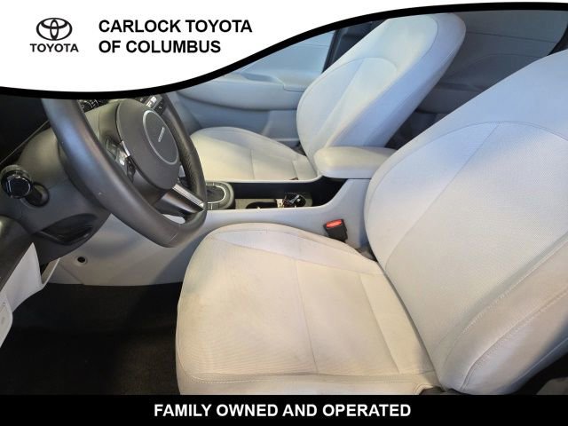 Used 2025 Hyundai Kona SEL FWD image 12