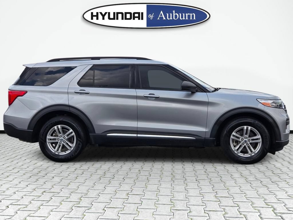 Used 2023 Ford Explorer XLT RWD image 4