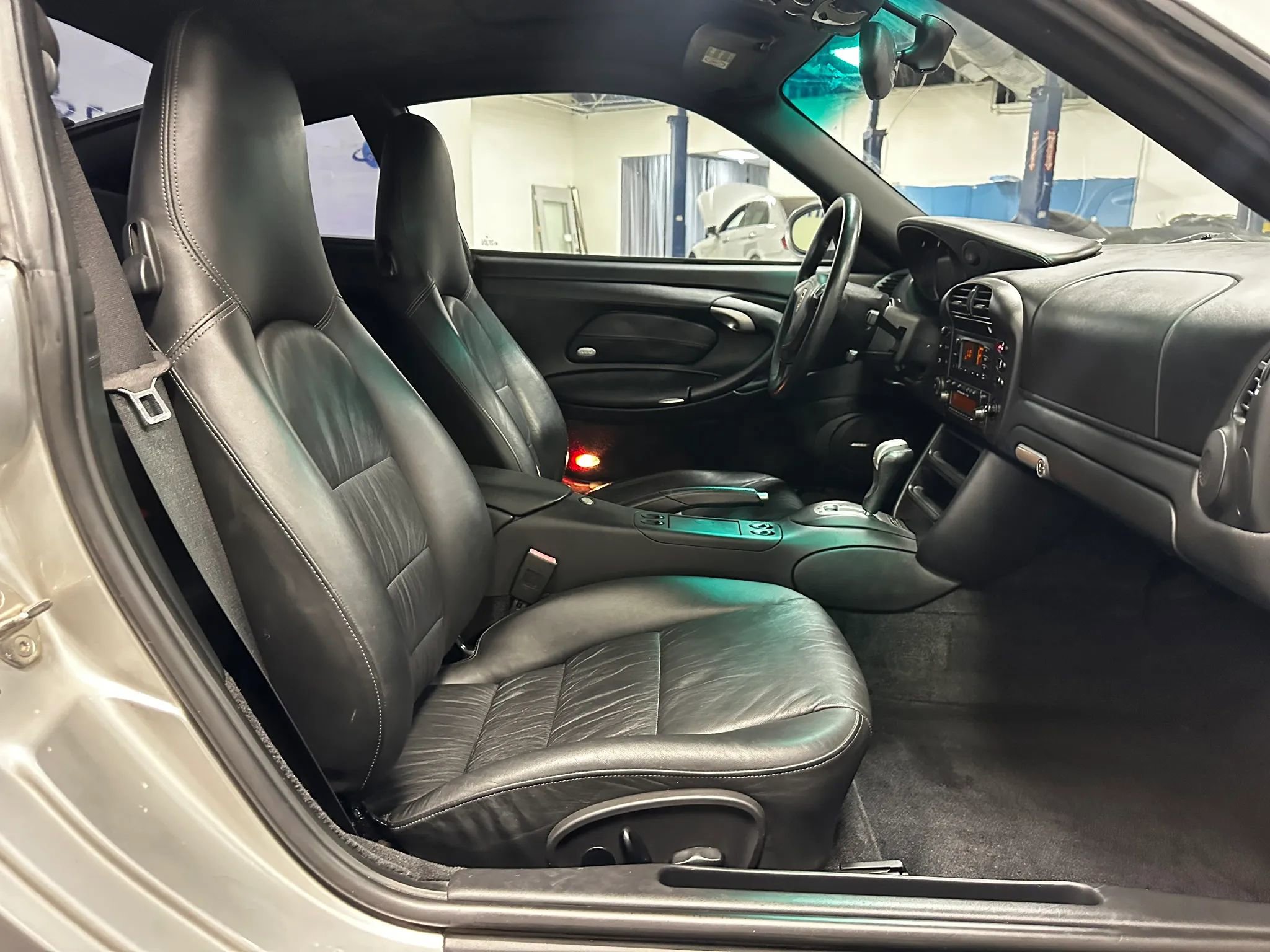 Used 2002 Porsche 911 Turbo AWD/4WD image 16
