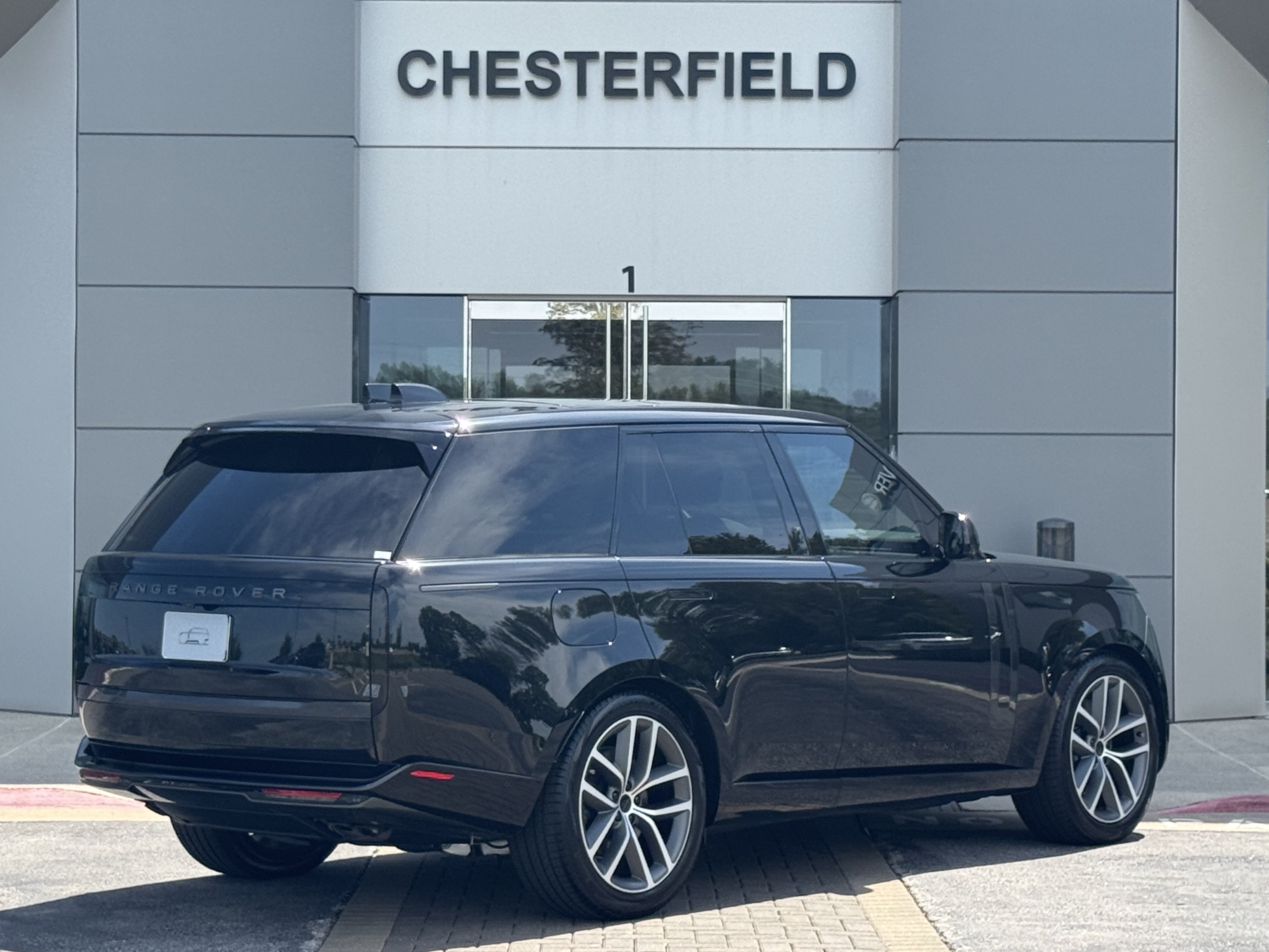 New 2026 Land Rover Range Rover SE AWD/4WD image 2