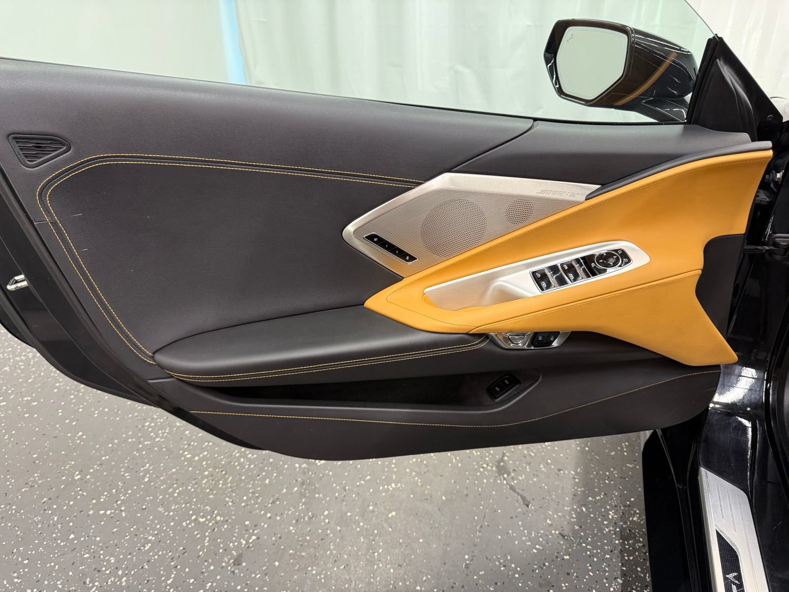 Used 2023 Chevrolet Corvette Stingray Preferred Conv w/ Z51 Performance Package RWD image 9