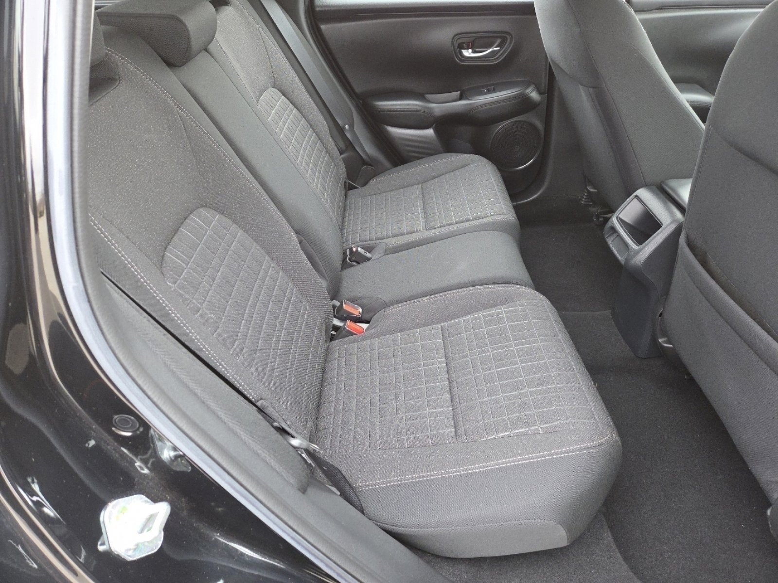 Used 2023 Honda HR-V LX image 18