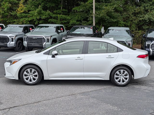 Used 2026 Toyota Corolla LE FWD image 4