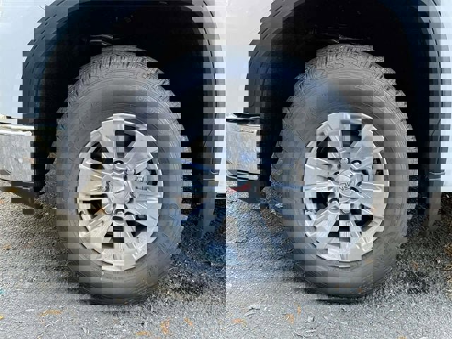 New 2026 GMC Sierra 1500 SLE image 7