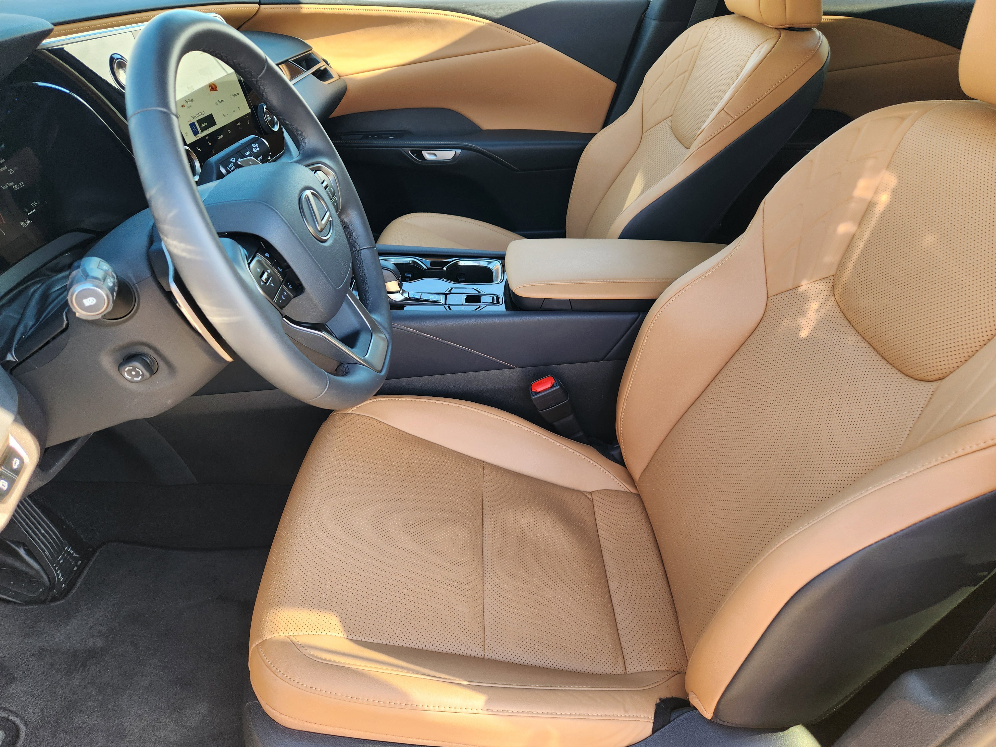 Used 2025 Lexus RX 350 FWD w/ Technology Package image 17