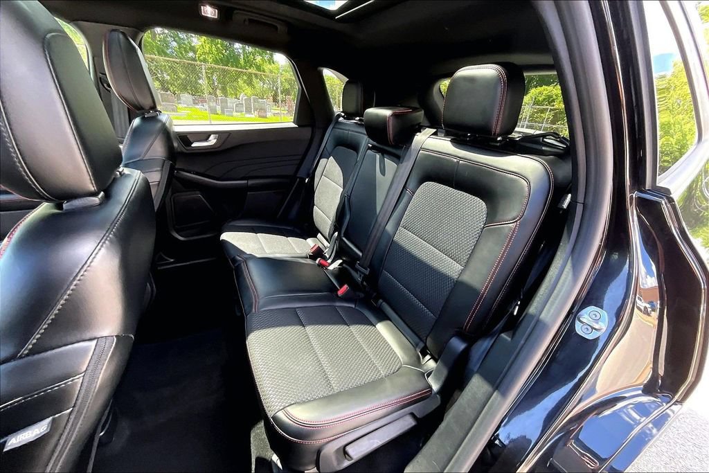 Used 2024 Ford Escape ST-Line w/ Tech Pack #1 AWD/4WD image 25