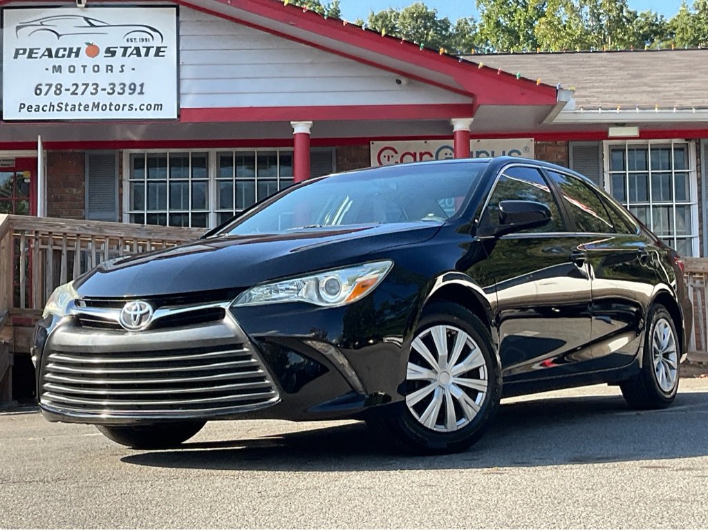 Used 2016 Toyota Camry LE