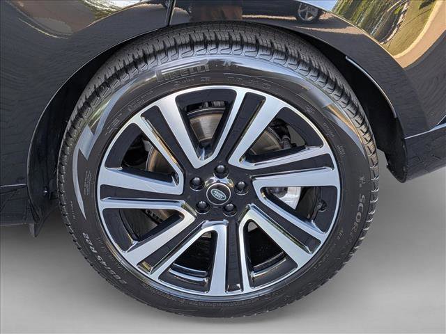 Certified 2023 Land Rover Range Rover SE AWD/4WD image 25