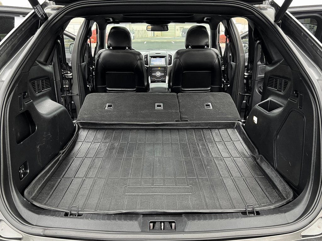 Used 2019 Ford Edge ST w/ Equipment Group 401A image 12