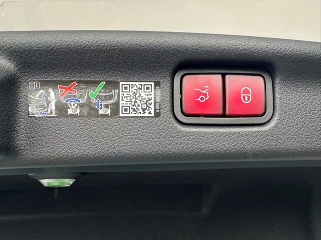 New 2026 Mercedes-Benz C 300 4MATIC Sedan image 37