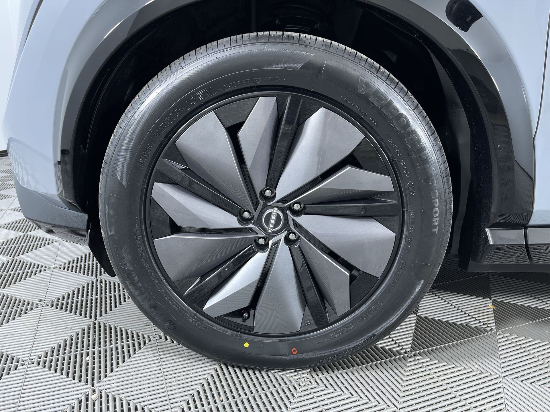 Certified 2024 Nissan Ariya AWD image 26