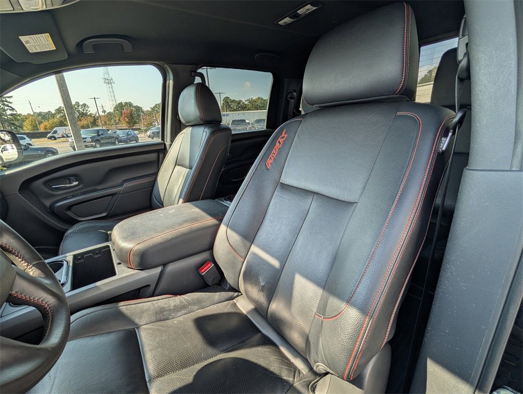 Used 2020 Nissan Titan PRO-4X w/ Pro-4x Convenience Package image 24