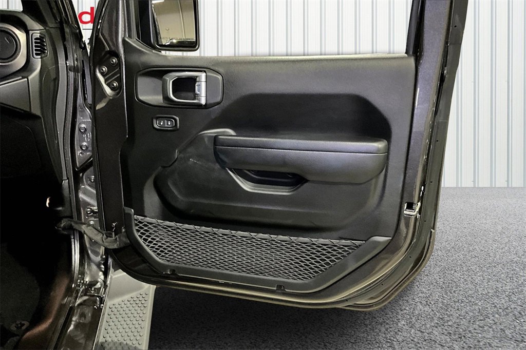 Used 2021 Jeep Wrangler Unlimited Sport image 27