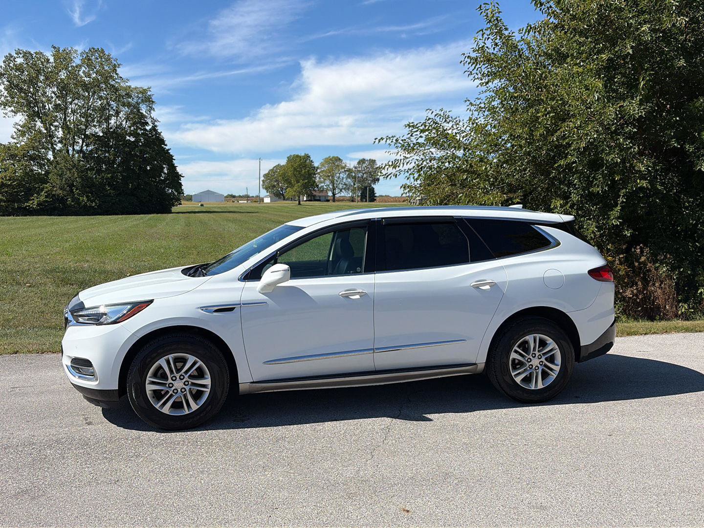 Used 2018 Buick Enclave Premium w/ Trailering Package FWD image 2