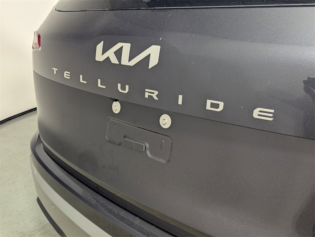 New 2025 Kia Telluride S image 8