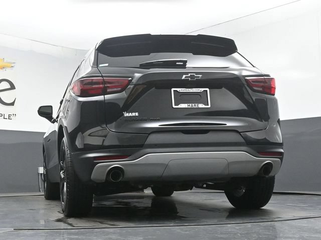 Used 2025 Chevrolet Blazer LT w/ Sound & Technology Package AWD/4WD image 58