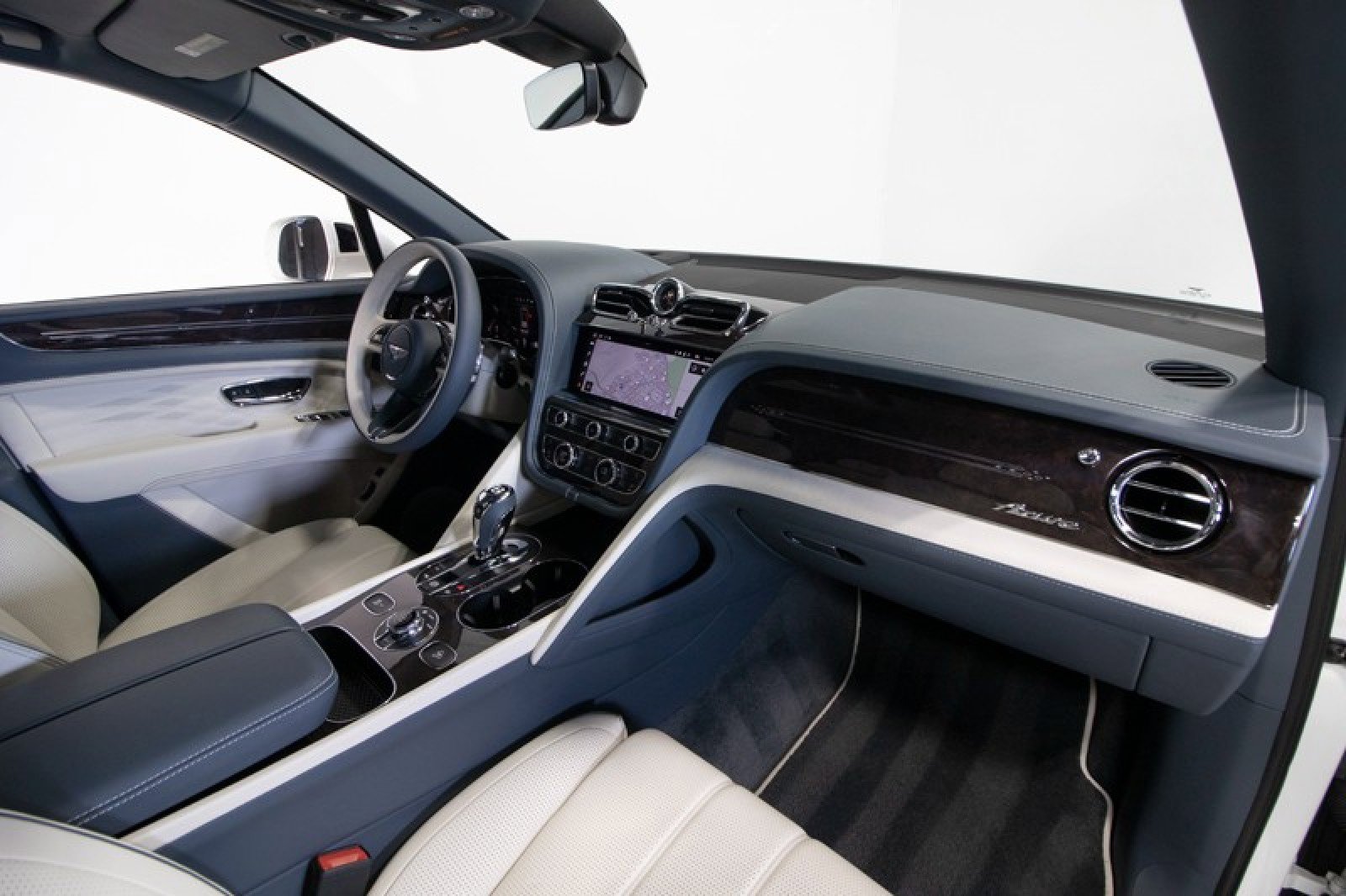 Used 2023 Bentley Bentayga Extended Wheelbase image 60