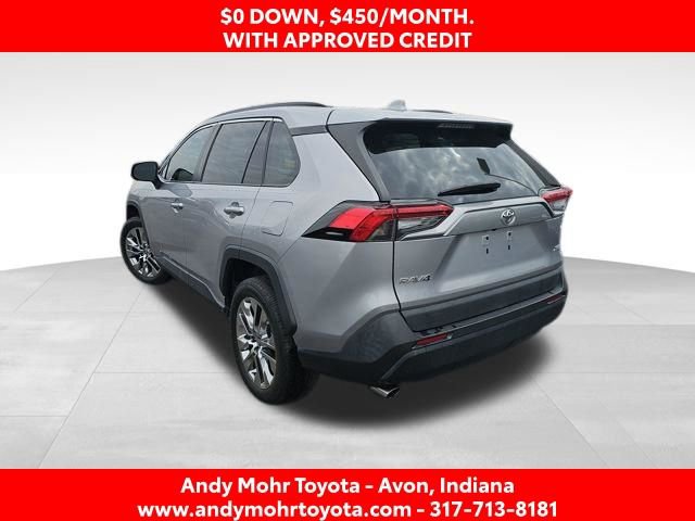 Used 2021 Toyota RAV4 XLE Premium image 5