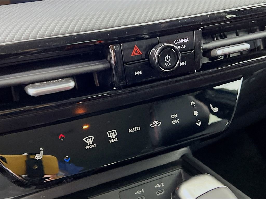 New 2026 Nissan Kicks SR image 14