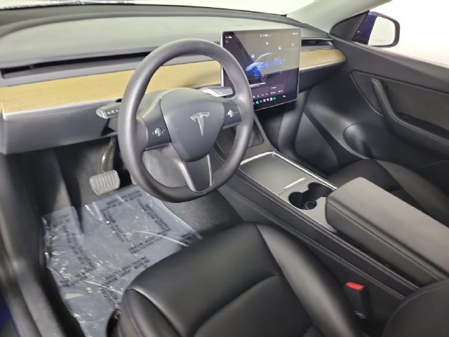 Used 2022 Tesla Model Y Long Range AWD/4WD image 18