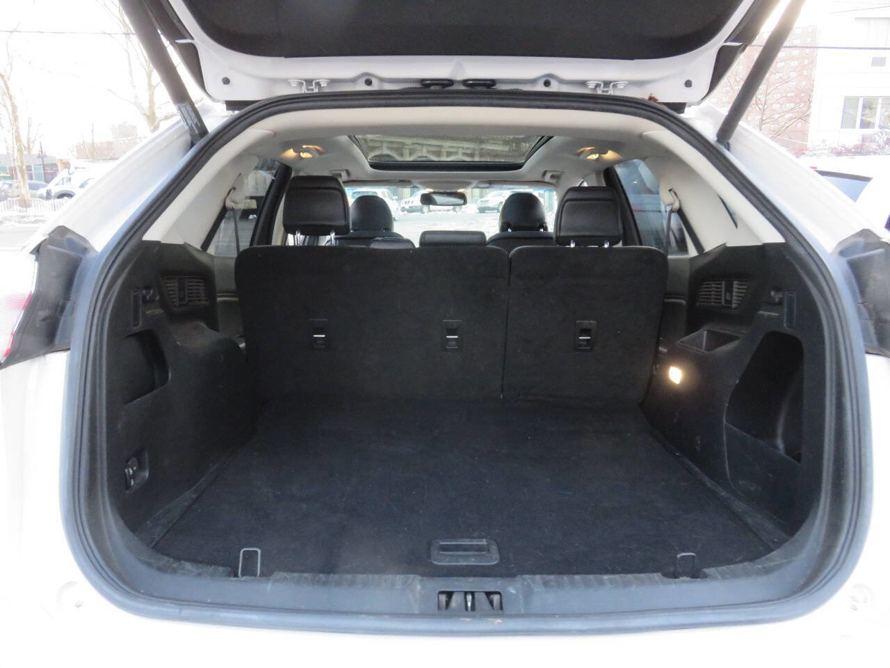 Used 2019 Ford Edge SEL w/ Equipment Group 201A image 24