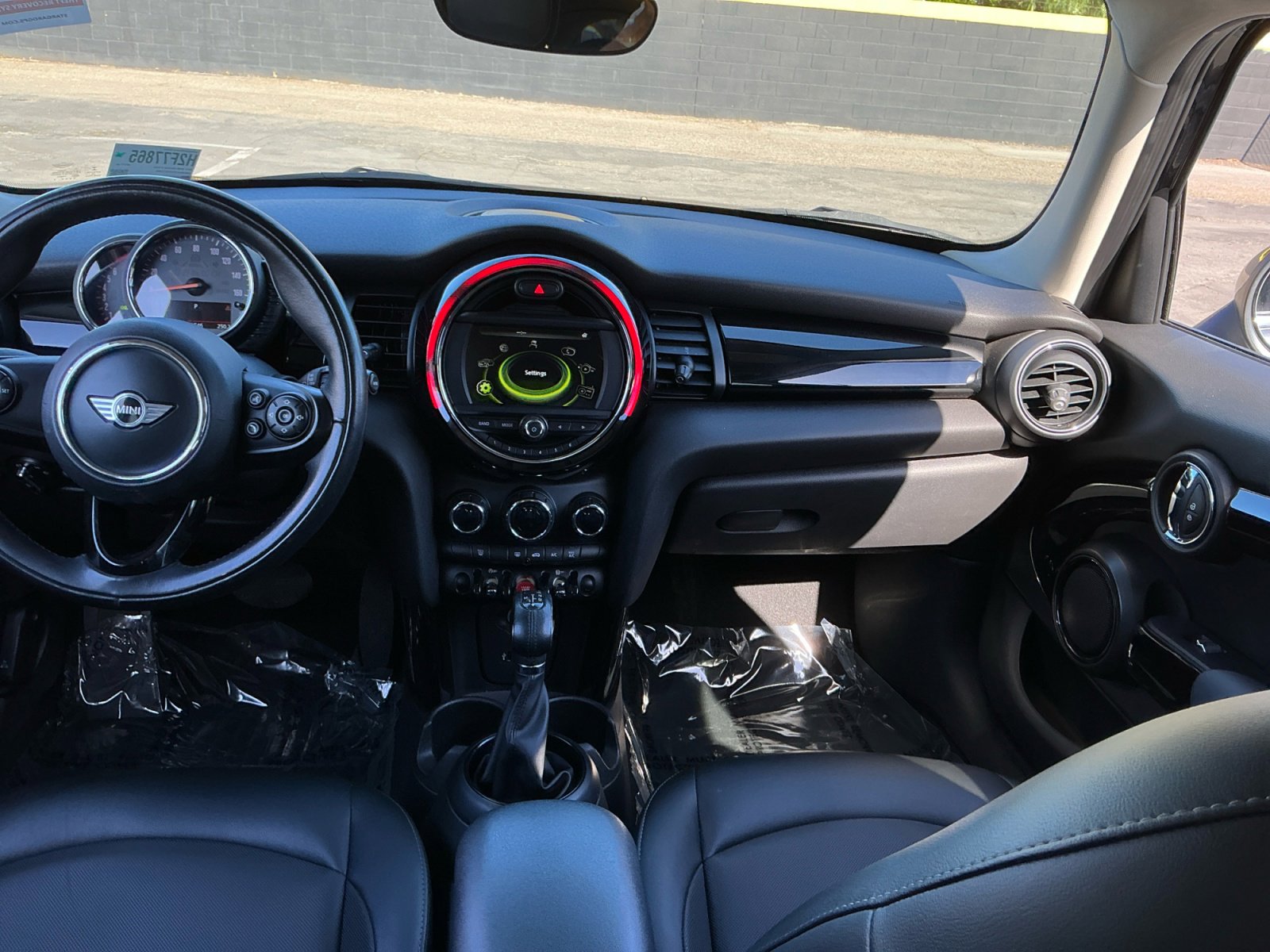 Used 2017 MINI Cooper 4-Door Hardtop FWD image 16