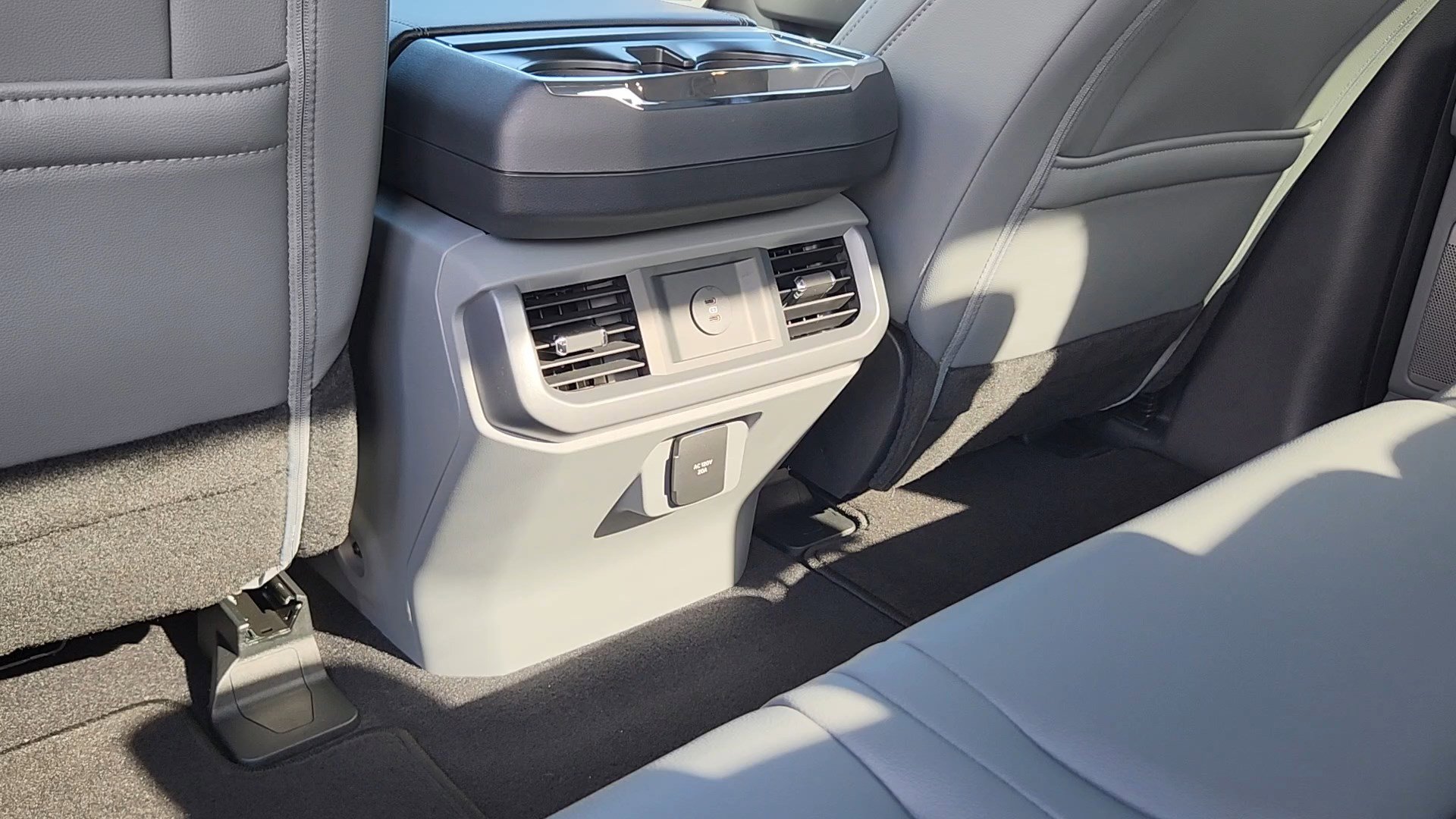 New 2025 Ford F150 Lightning Flash AWD/4WD image 16