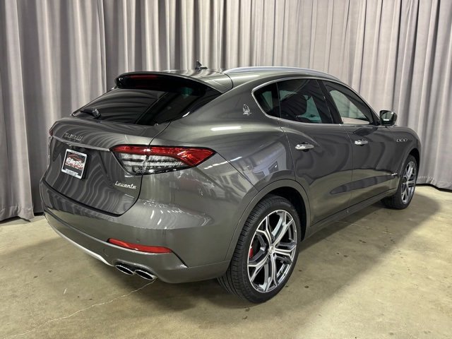Used 2021 Maserati Levante GranLusso image 5