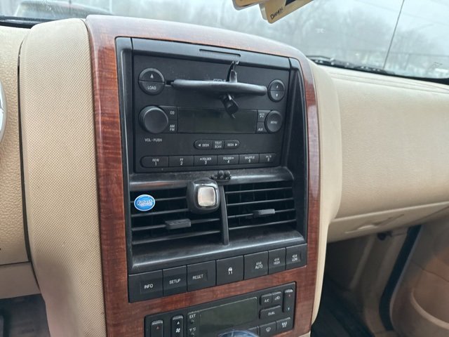 Used 2007 Ford Explorer Sport Trac Limited image 9