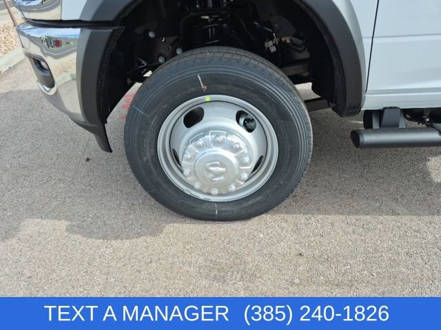 New 2026 RAM 5500 4x4 Regular Cab image 7