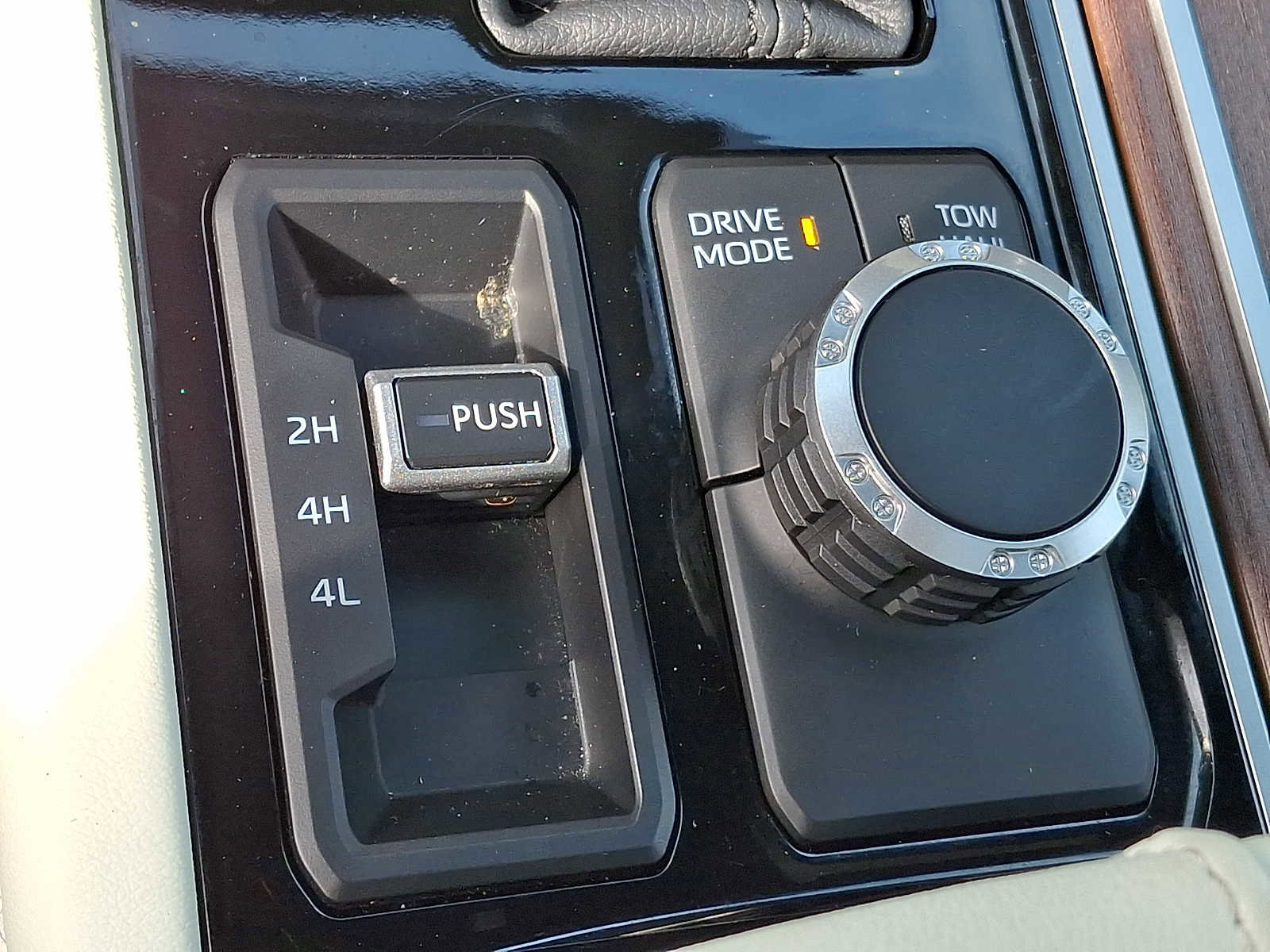 Used 2023 Toyota Sequoia Capstone AWD/4WD image 20